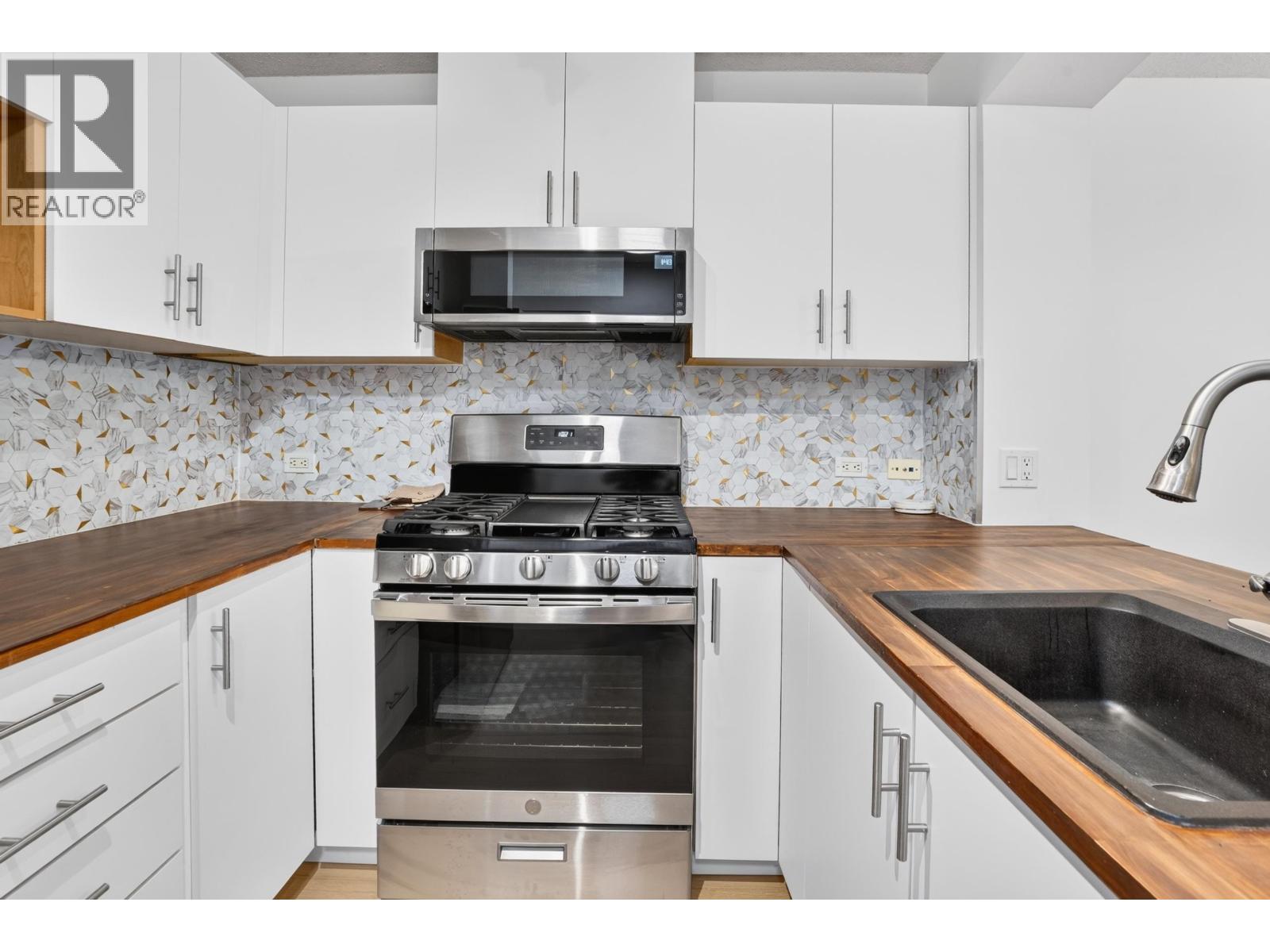 303 2998 Silver Springs Boulevard Property Photo 20