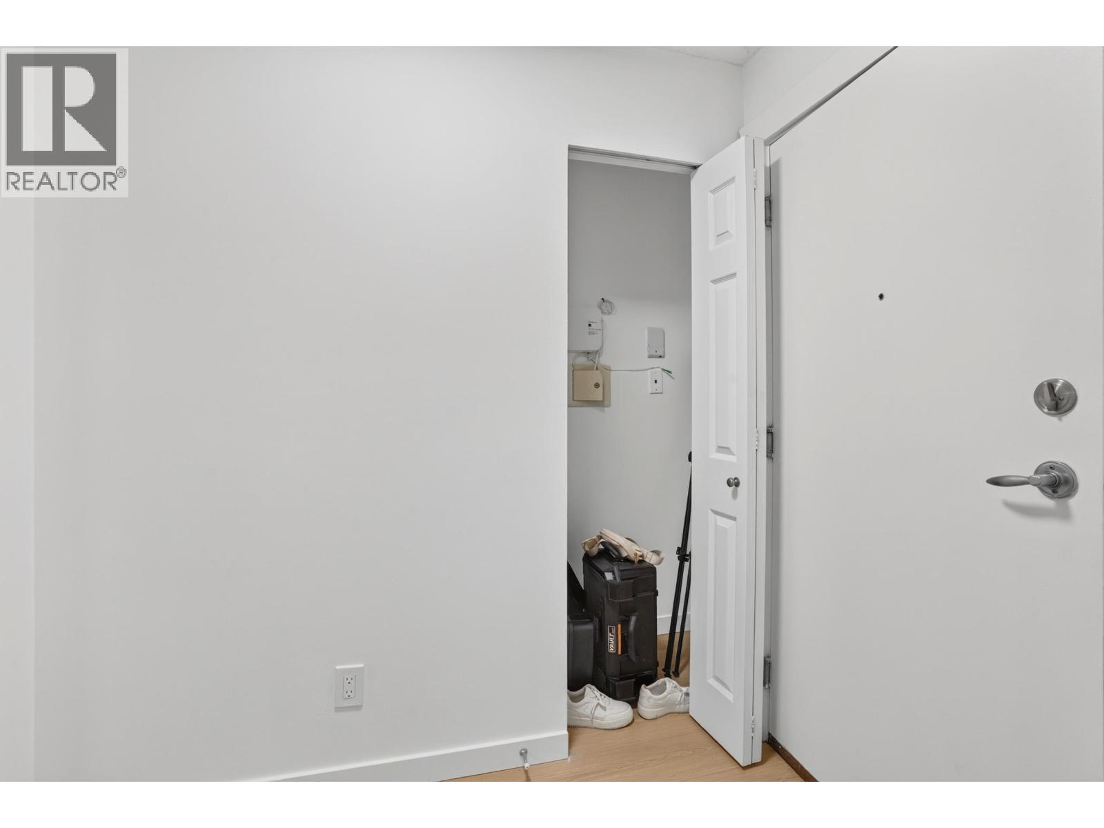 303 2998 Silver Springs Boulevard Property Photo 21