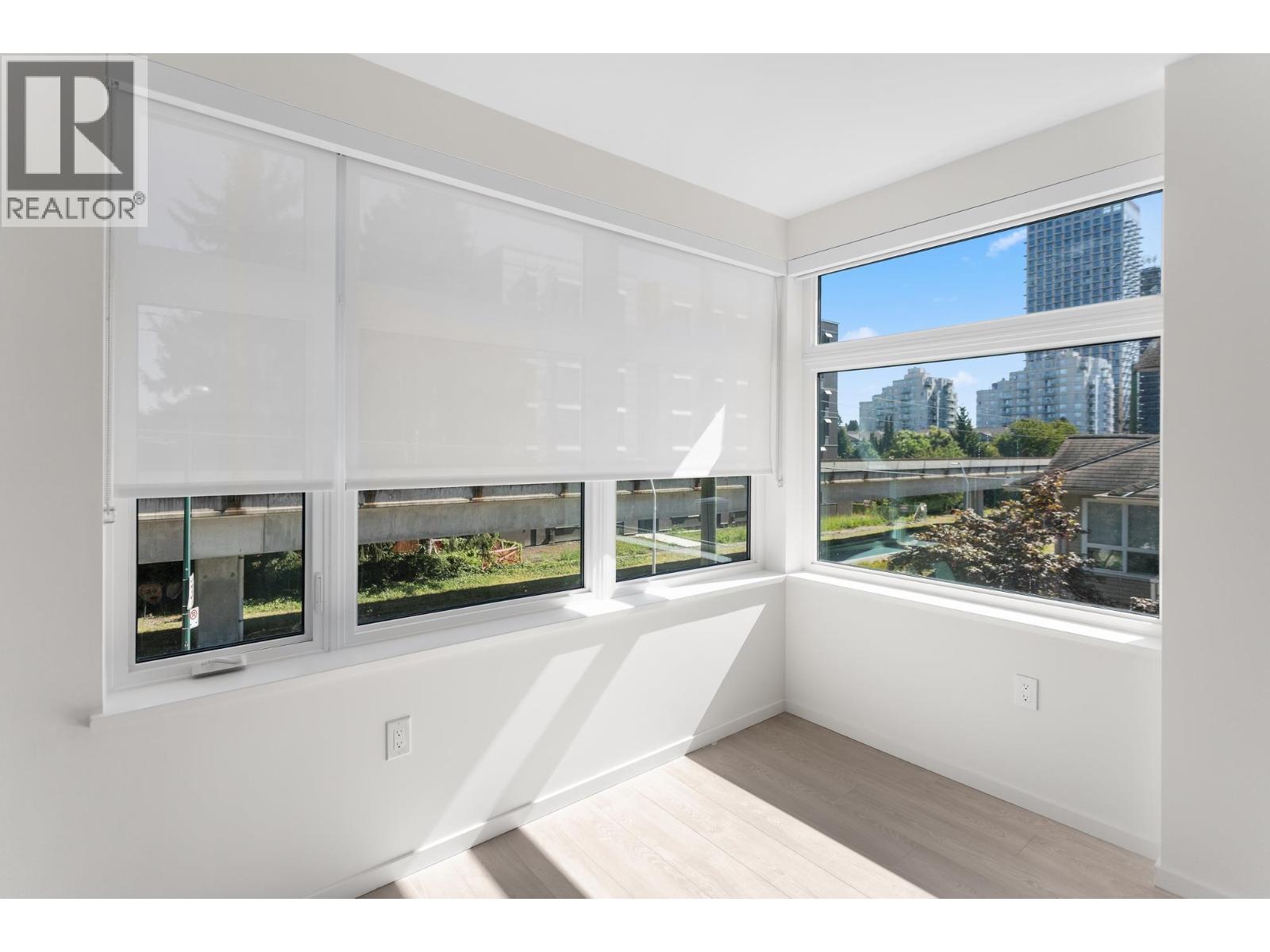 204 3264 Vanness Avenue Property Photo 12