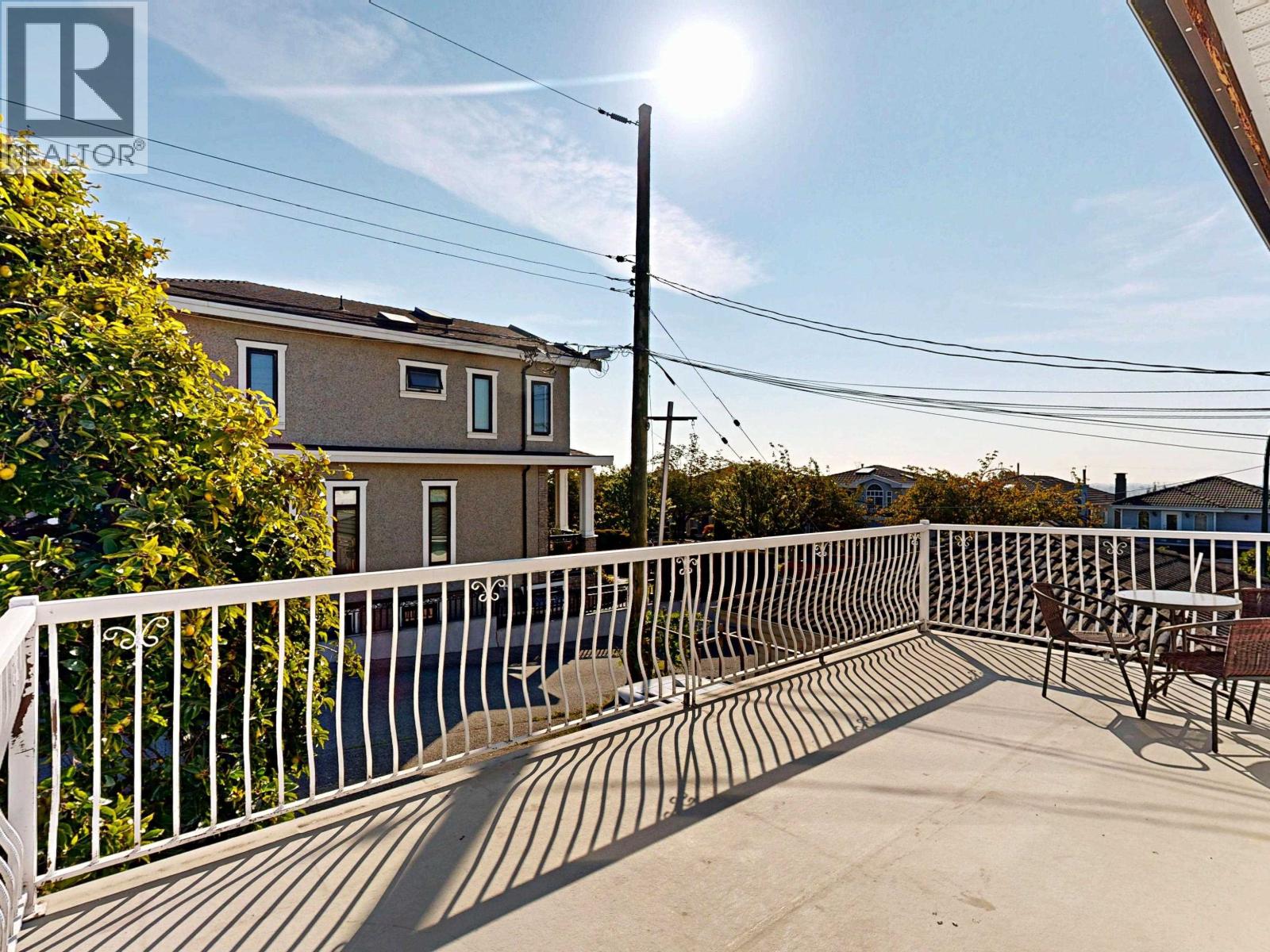 7882 Windsor Street Property Photo 5
