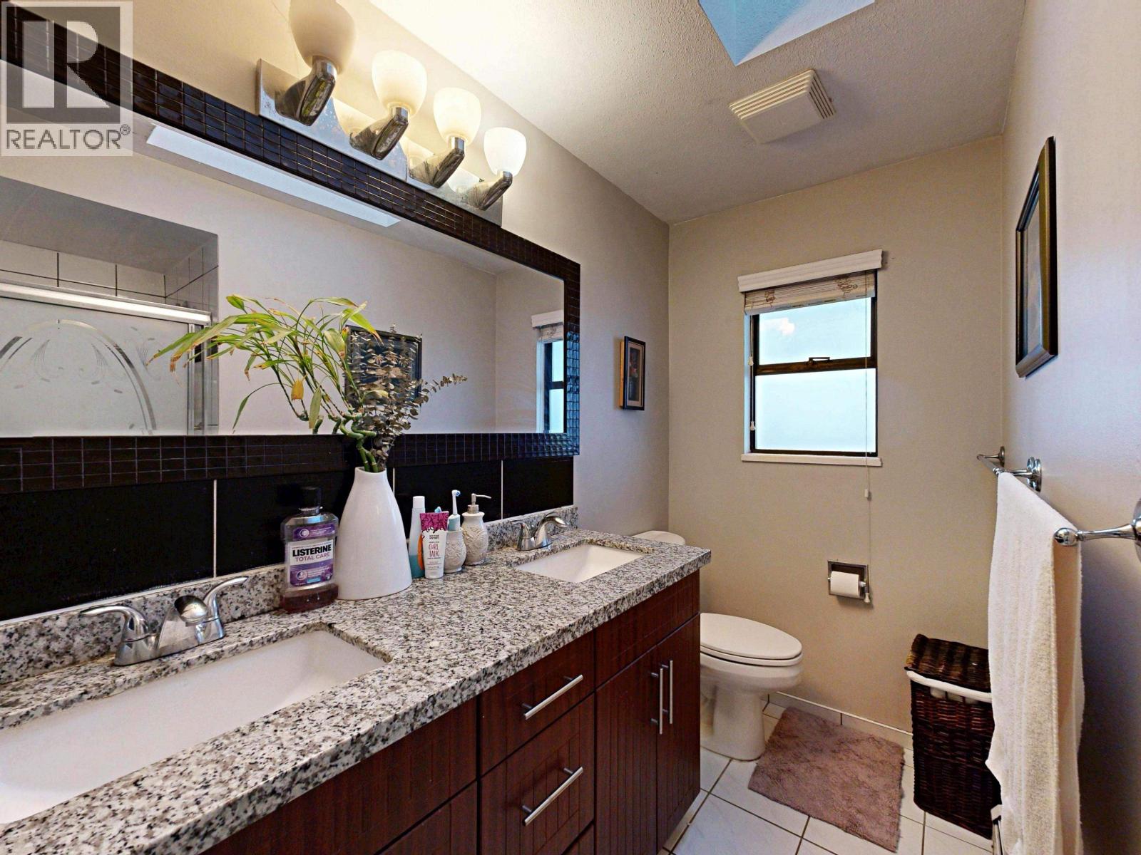 7882 Windsor Street Property Photo 25