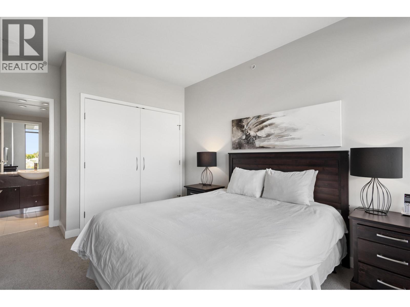 701 2851 Heather Street Property Photo 12
