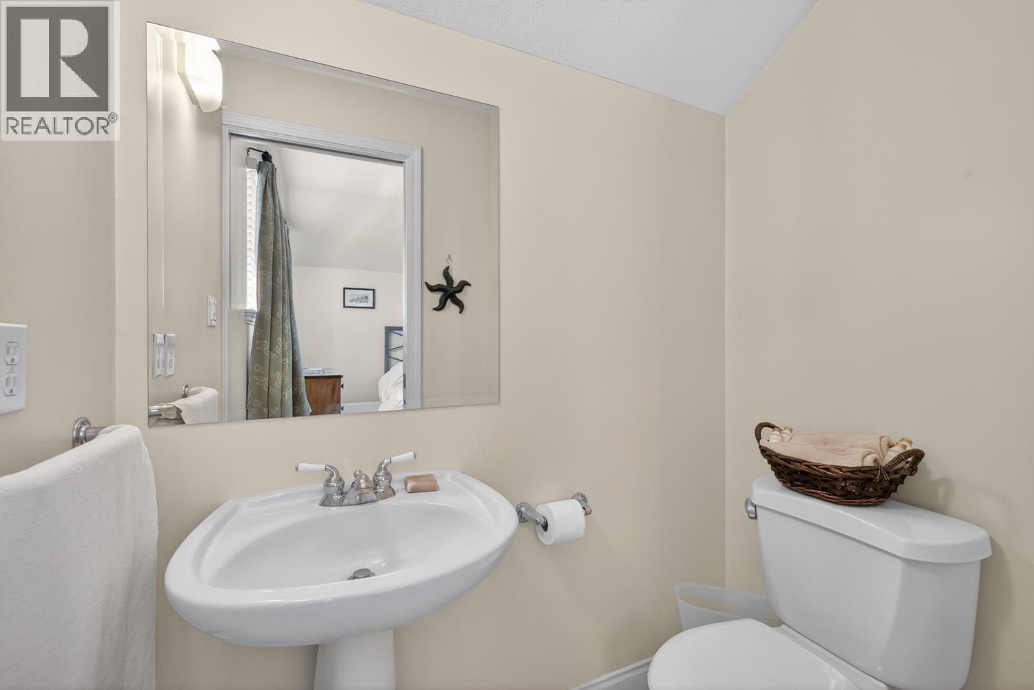 2950 W 8th Avenue Property Photo 15