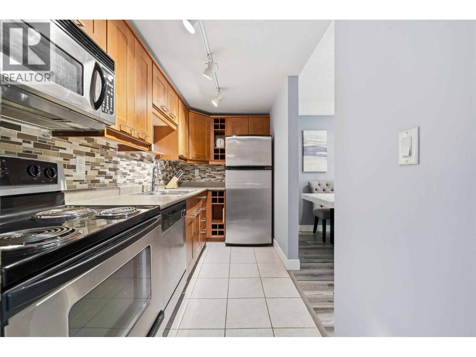 106 423 Agnes Street Property Photo 11
