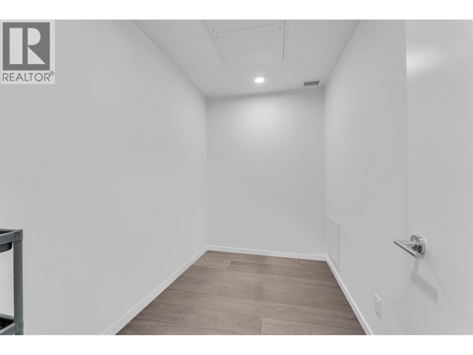 444 6500 Minoru Boulevard Property Photo 13