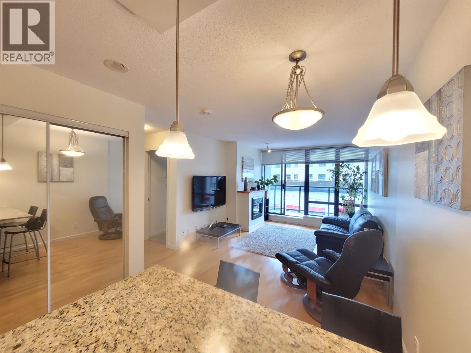 408 610 Victoria Street Property Photo 6
