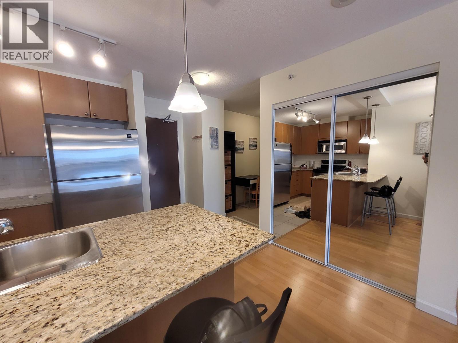 408 610 Victoria Street Property Photo 8