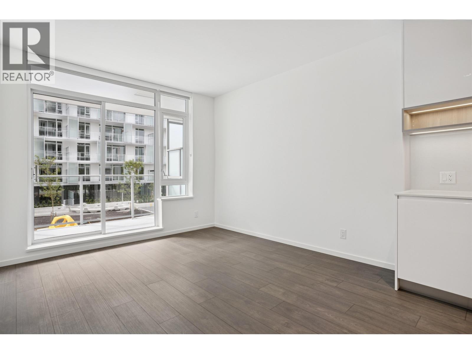 548 6500 Minoru Boulevard Property Photo 6