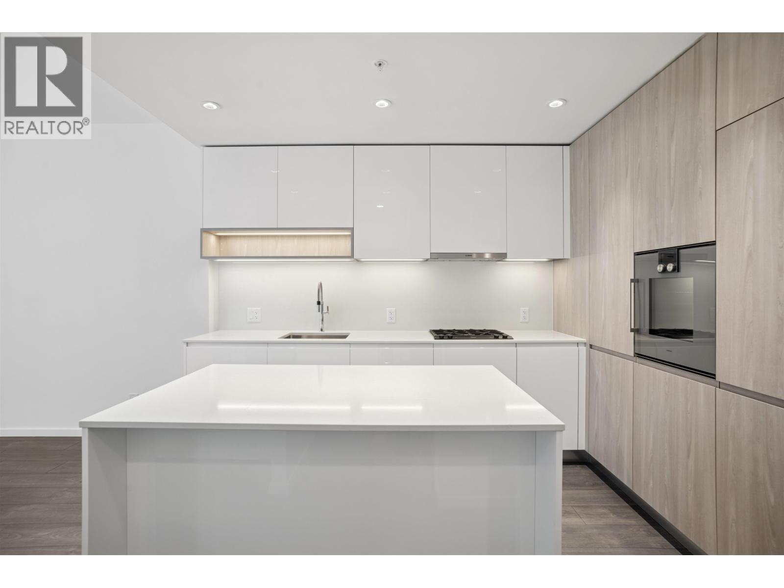 548 6500 Minoru Boulevard Property Photo 10