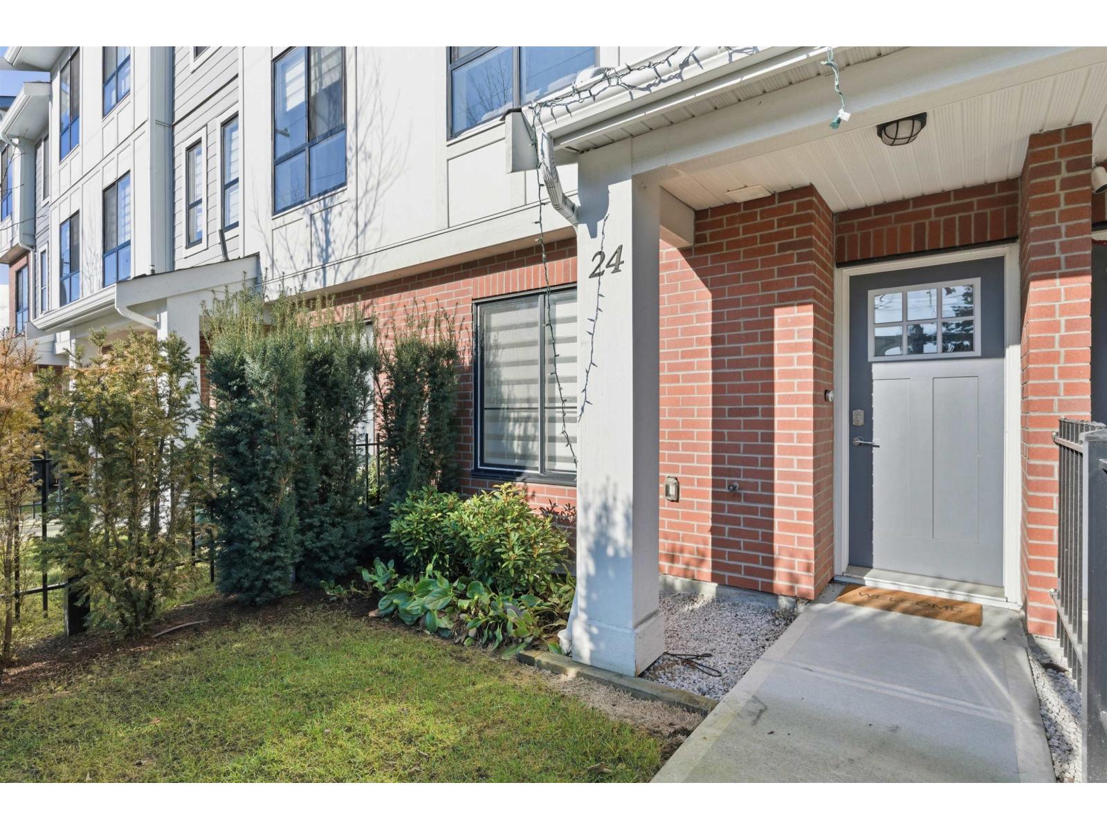 24 11556 72a Avenue Property Photo 2