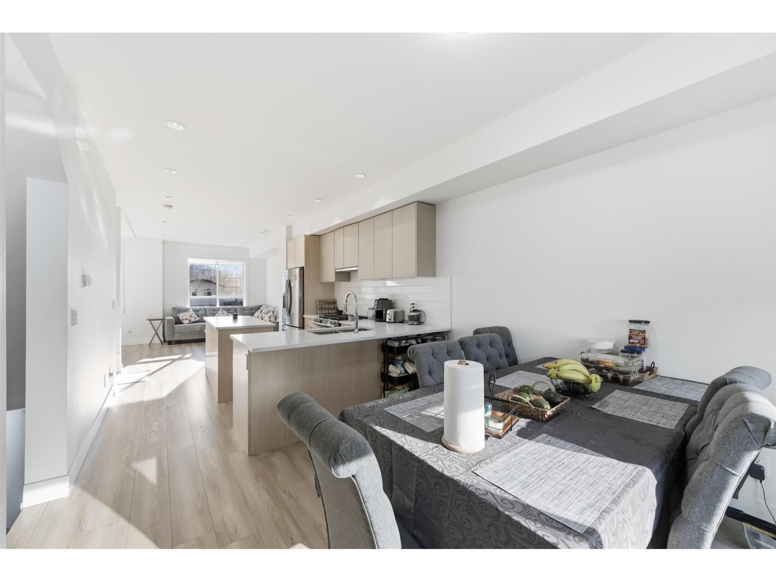 24 11556 72a Avenue Property Photo 6