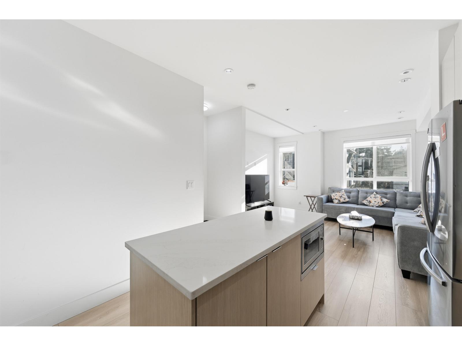 24 11556 72a Avenue Property Photo 7