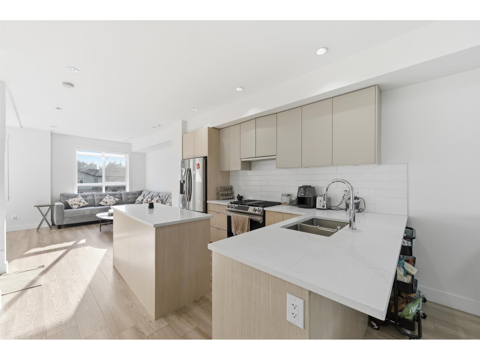 24 11556 72a Avenue Property Photo 8