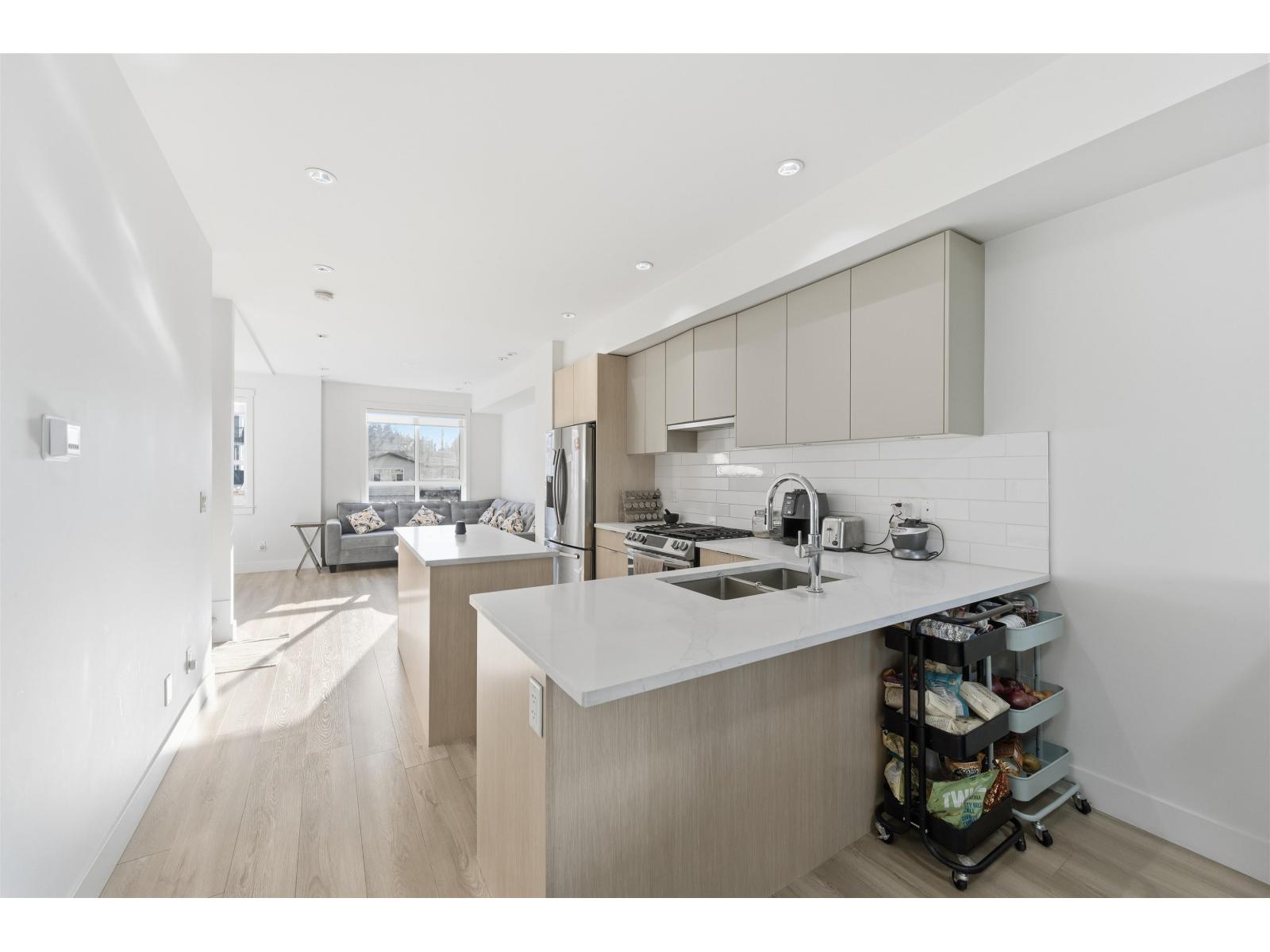 24 11556 72a Avenue Property Photo 9
