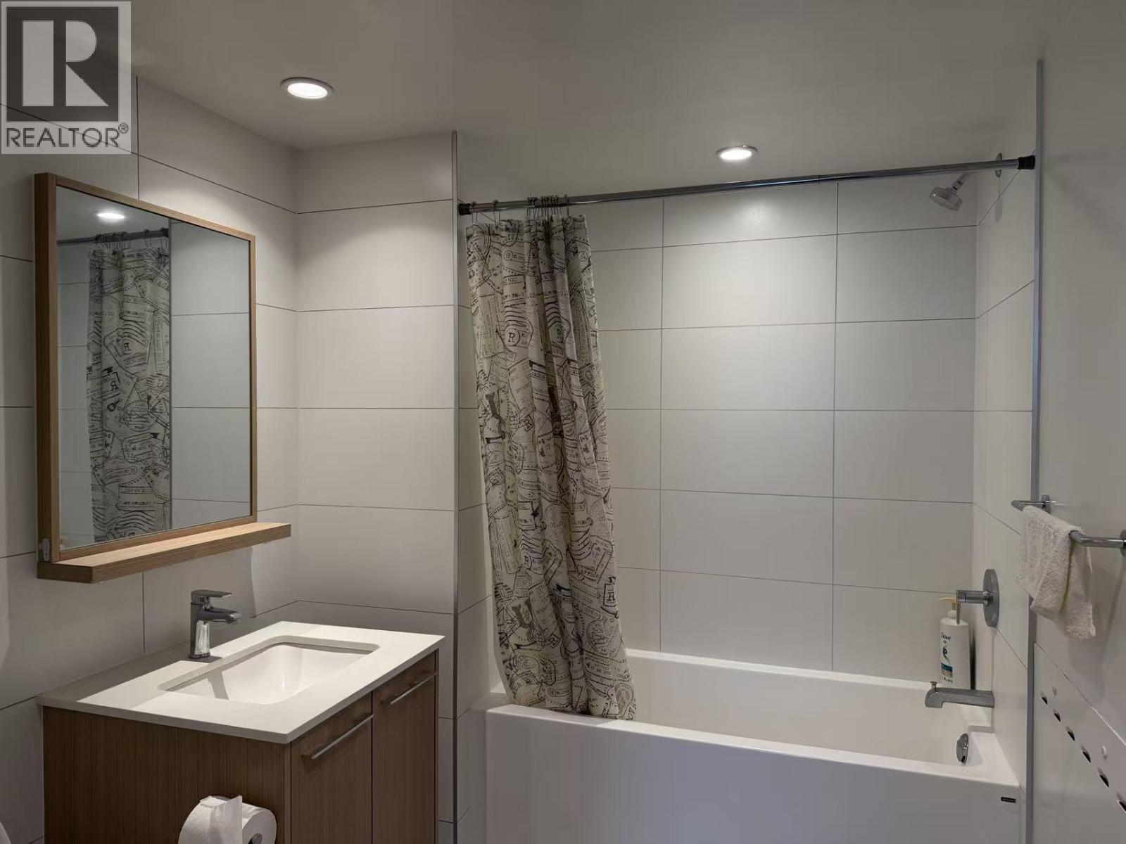 5f 9888 University Crescent Property Photo 8