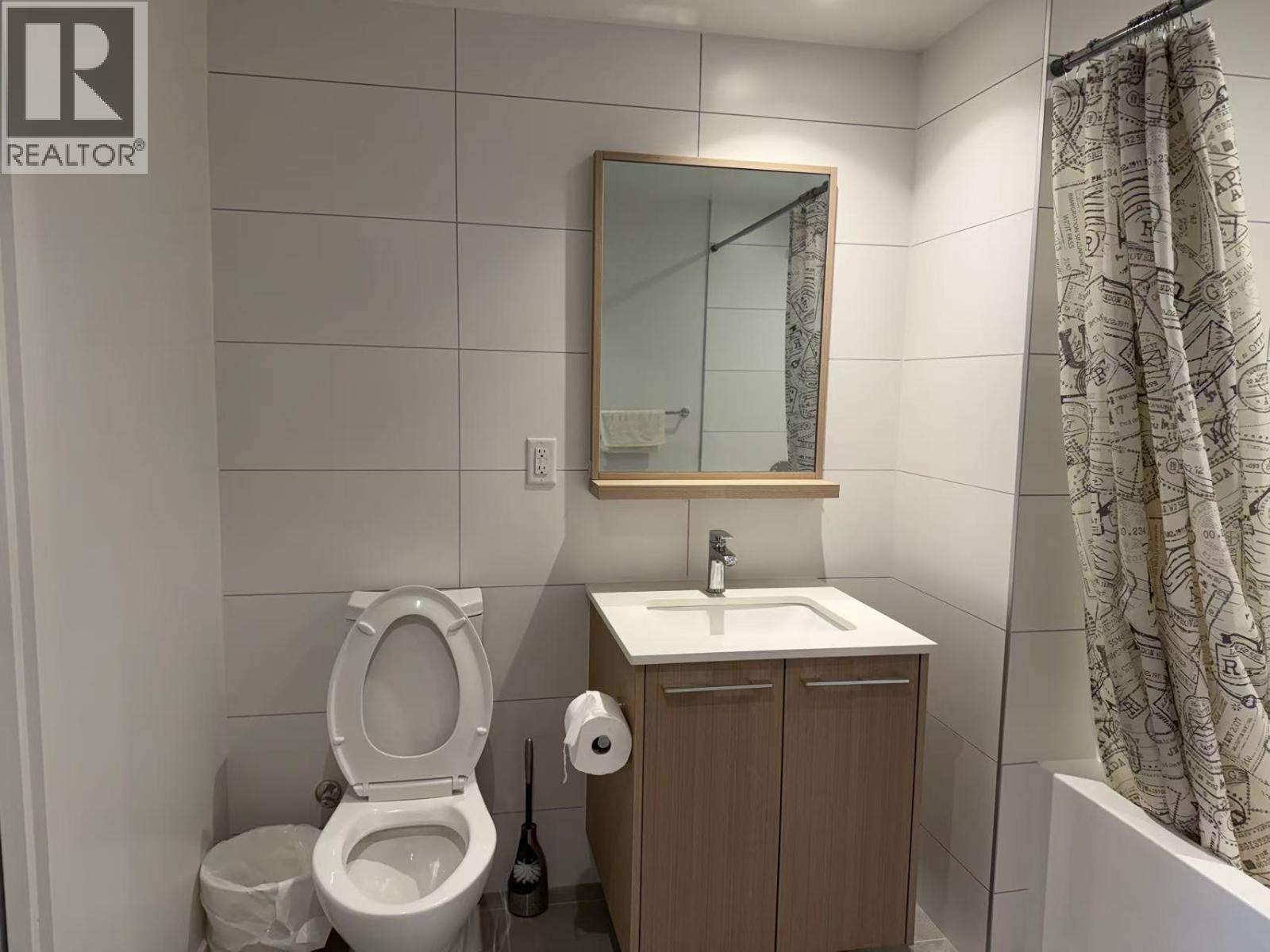 5f 9888 University Crescent Property Photo 9