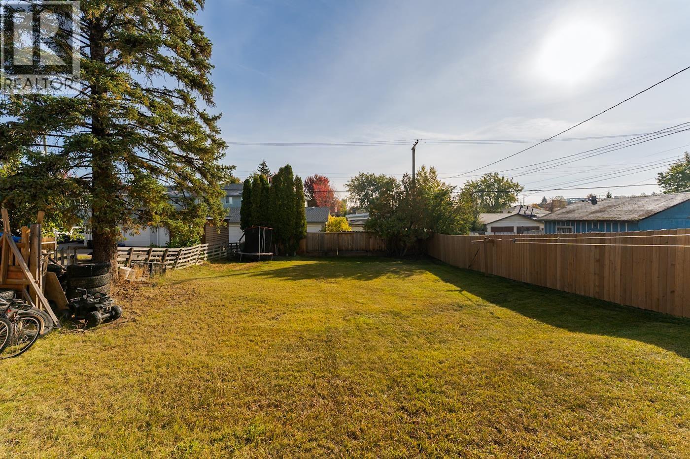 838 Douglas Street Property Photo 18