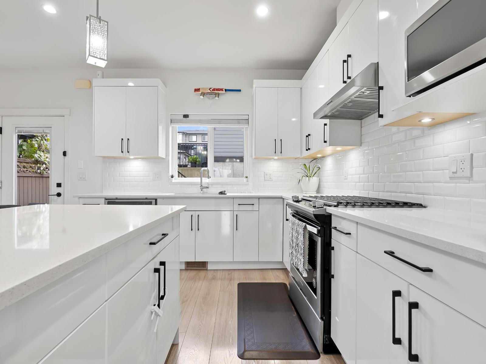 14002 60a Avenue Property Photo 13