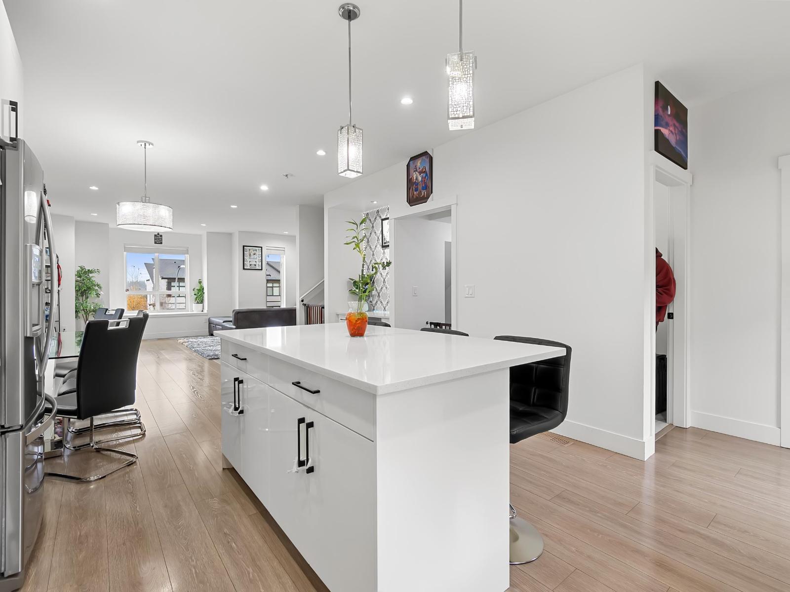 14002 60a Avenue Property Photo 14