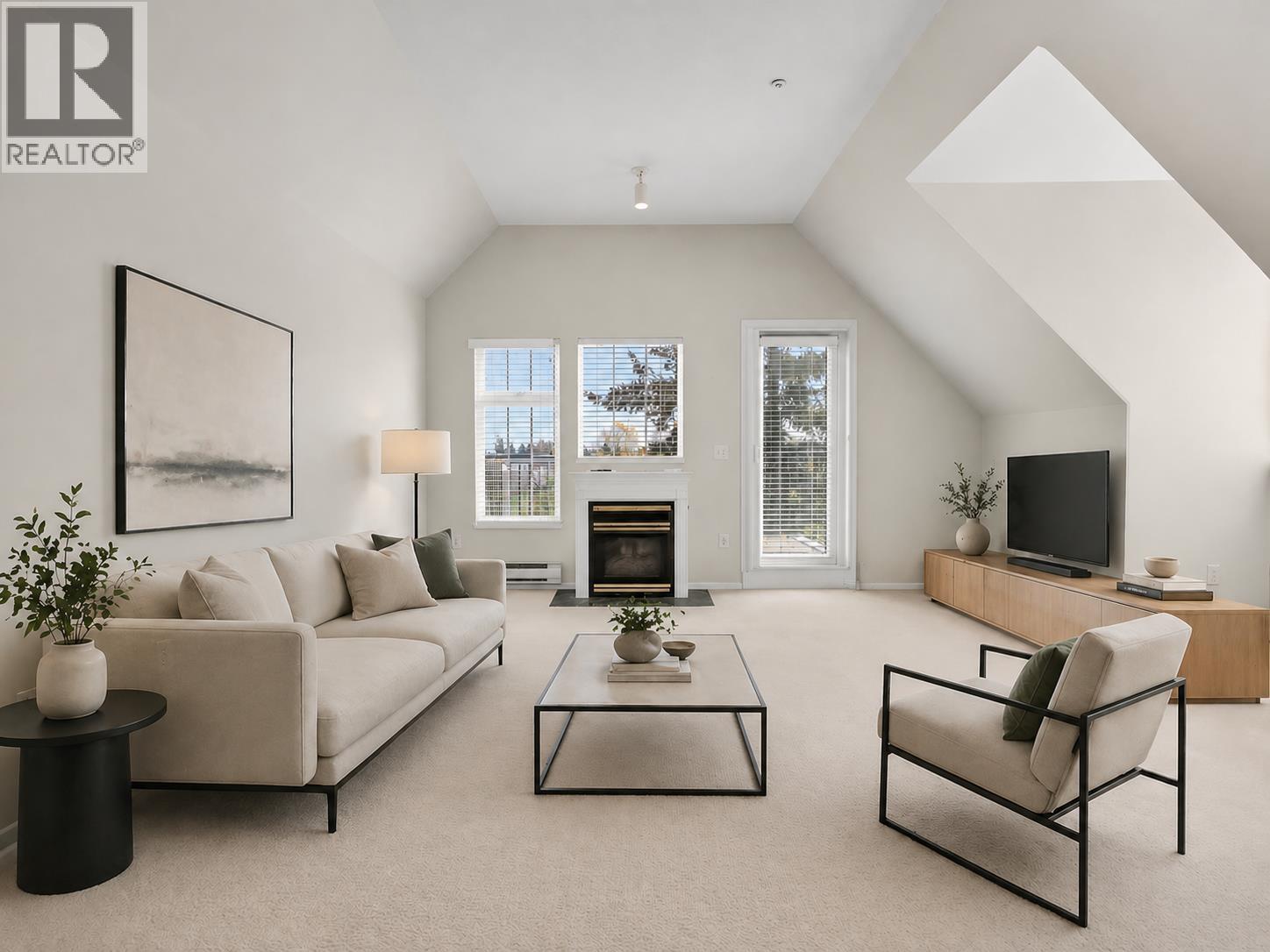 406 5556 14 Avenue Property Photo 1