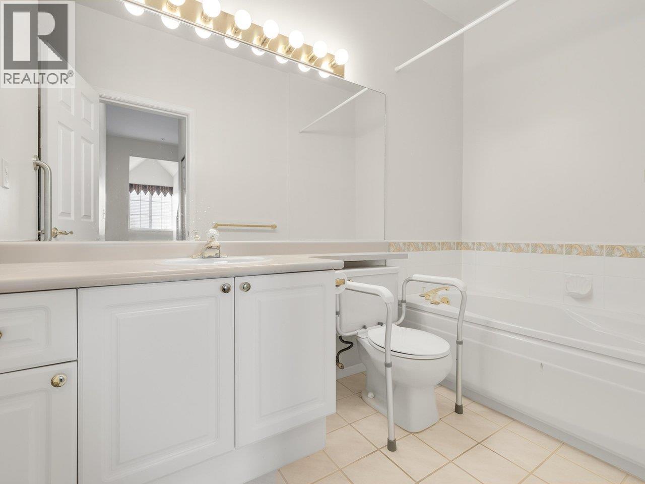 406 5556 14 Avenue Property Photo 12
