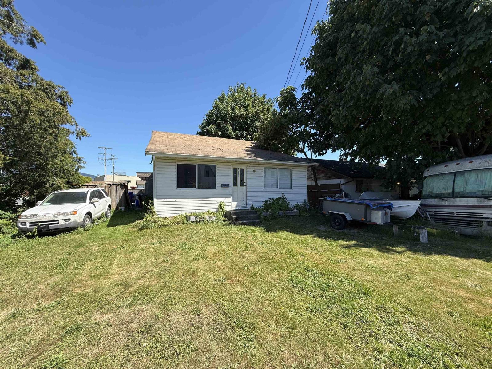 45881 Rowat Avenue Property Photo 11