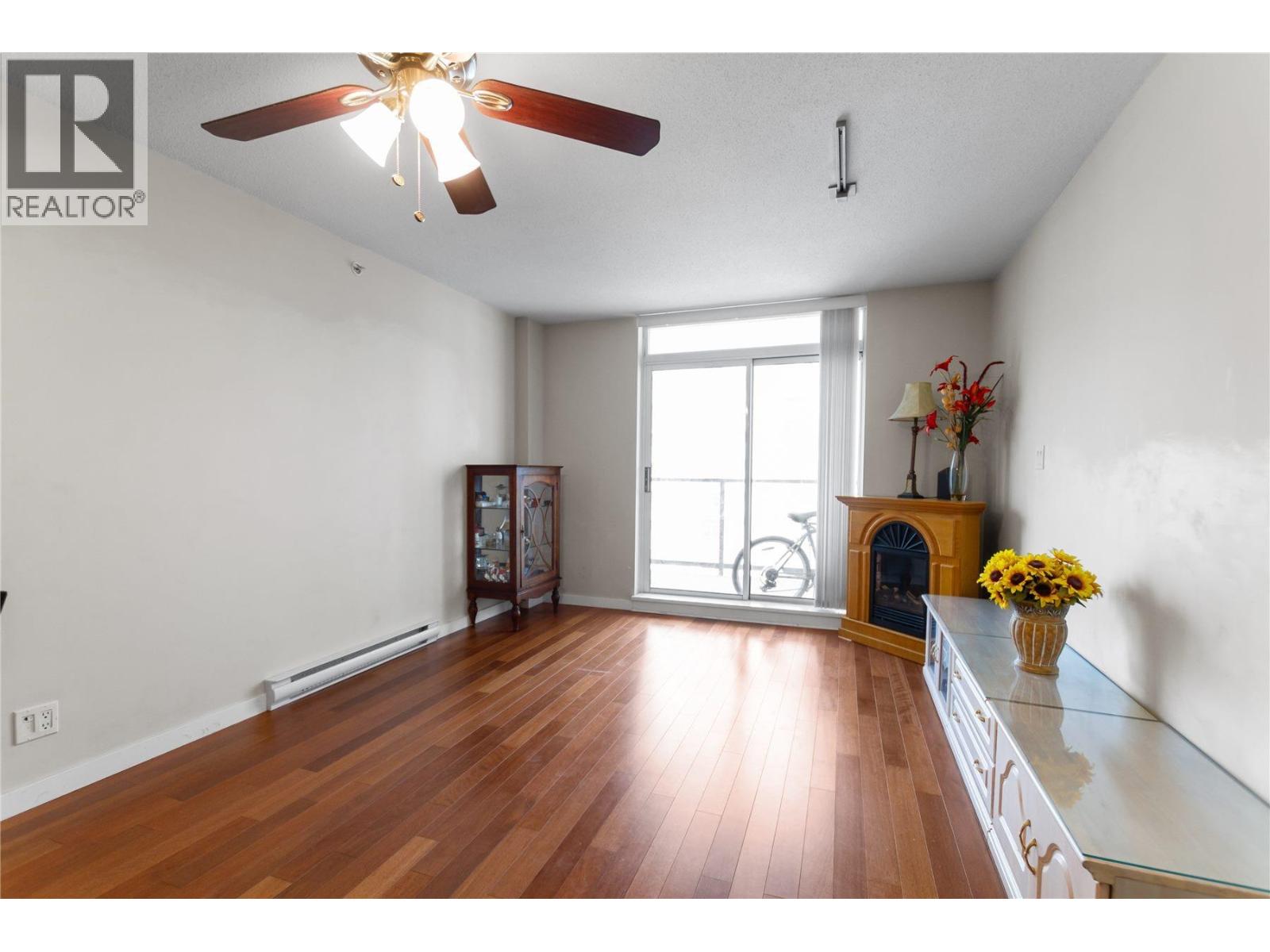 2109 1178 Heffley Crescent Property Photo 4