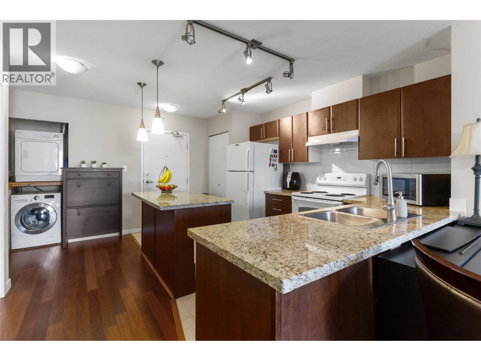 2109 1178 Heffley Crescent Property Photo 9