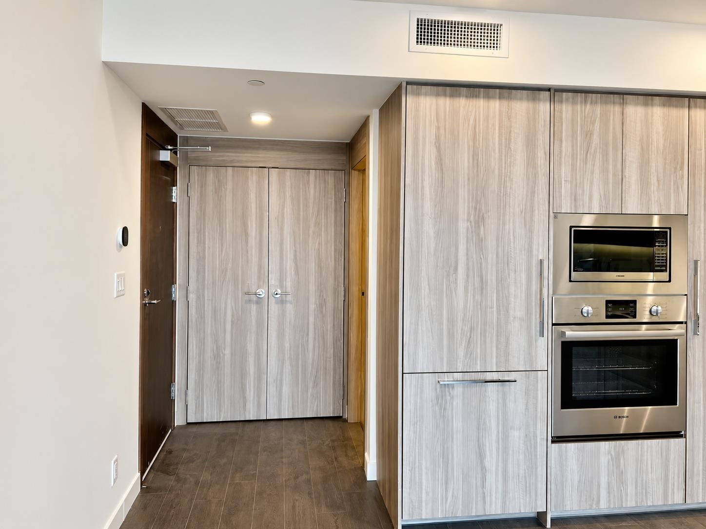 14xx 13768 100 Avenue Property Photo 1