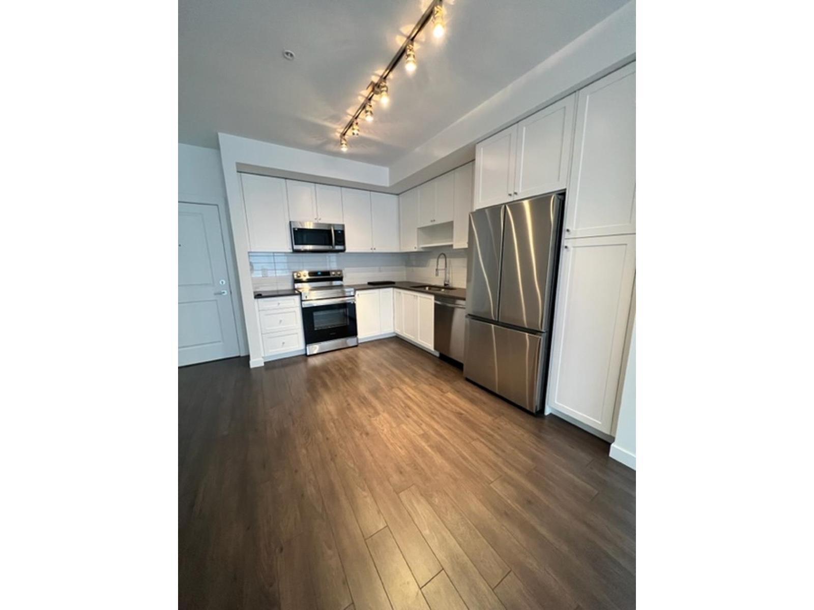 202 15815 85 AVENUE Property Photo 1