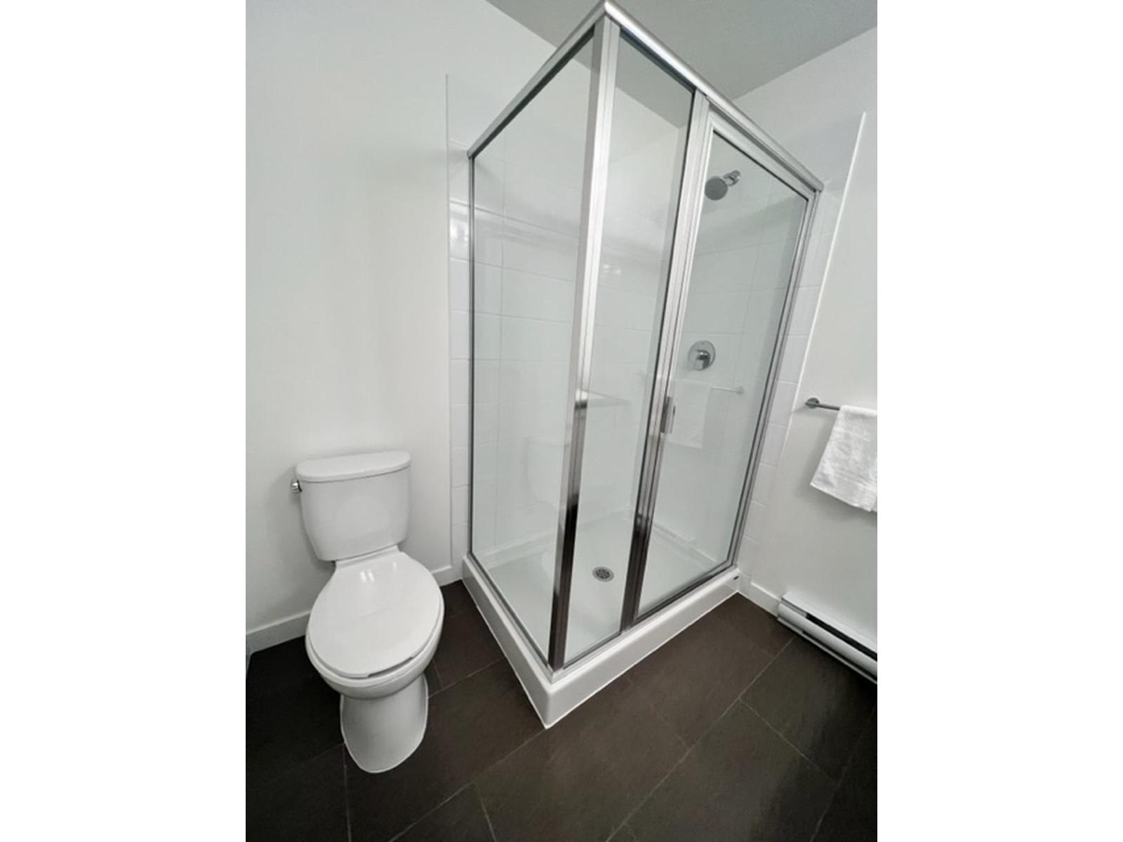 202 15815 85 Avenue Property Photo 6