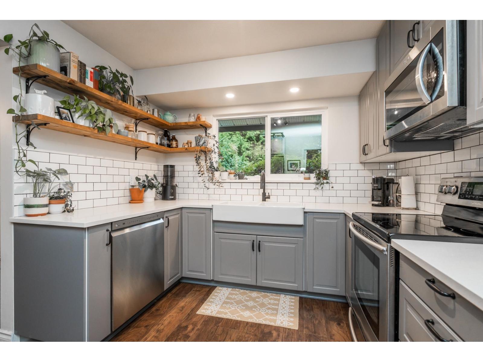 4483 208 Street Property Photo 18