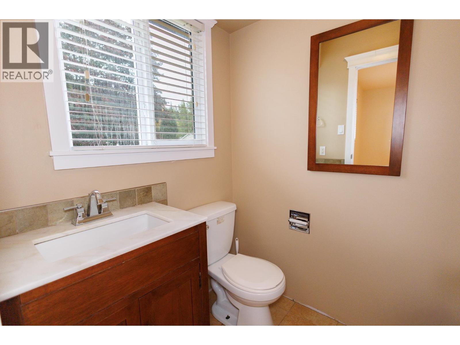 4924 Labelle Avenue Property Photo 11