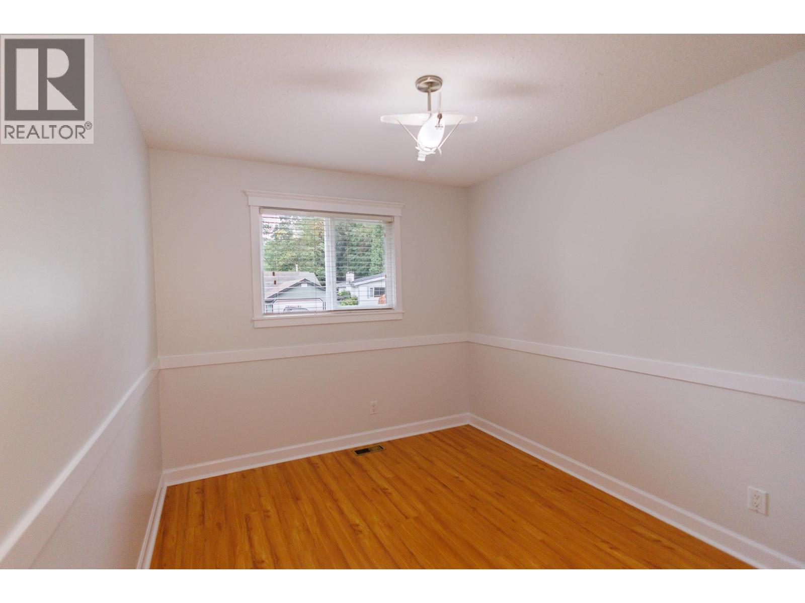 4924 Labelle Avenue Property Photo 13