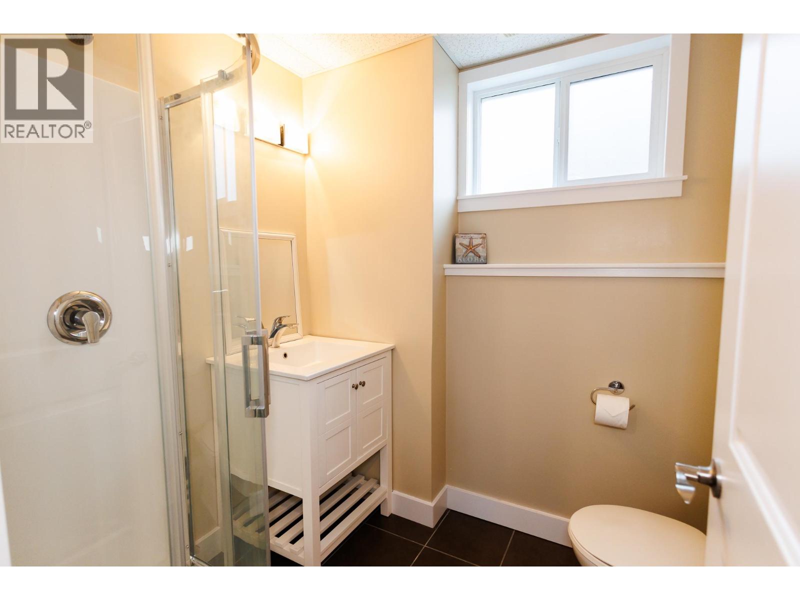 4924 Labelle Avenue Property Photo 19