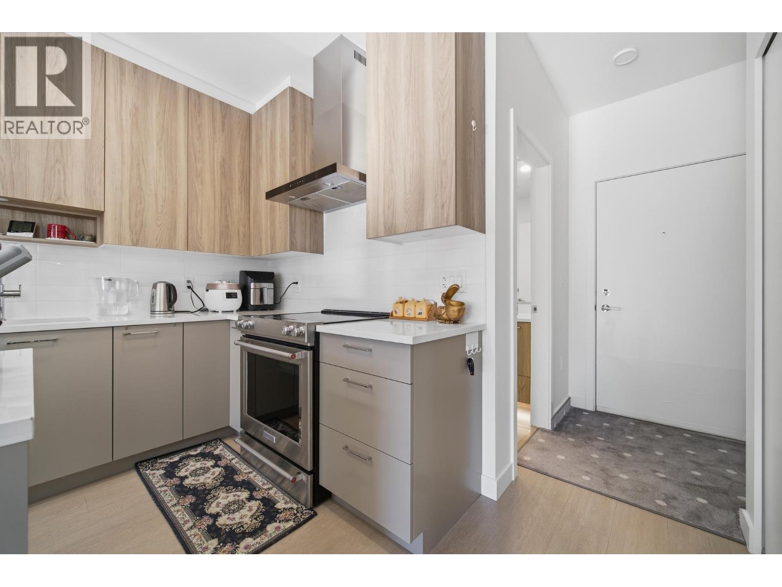 3xx 7588 16th Street Property Photo 1