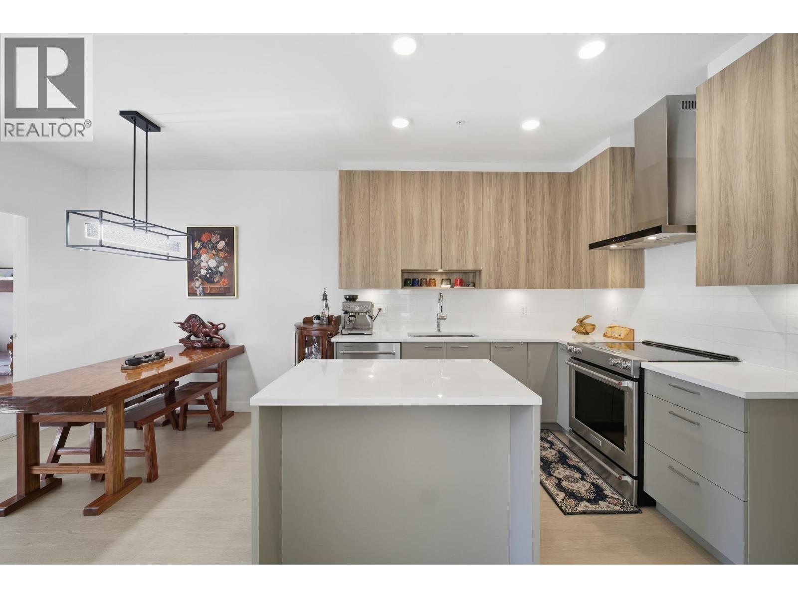3xx 7588 16th Street Property Photo 10
