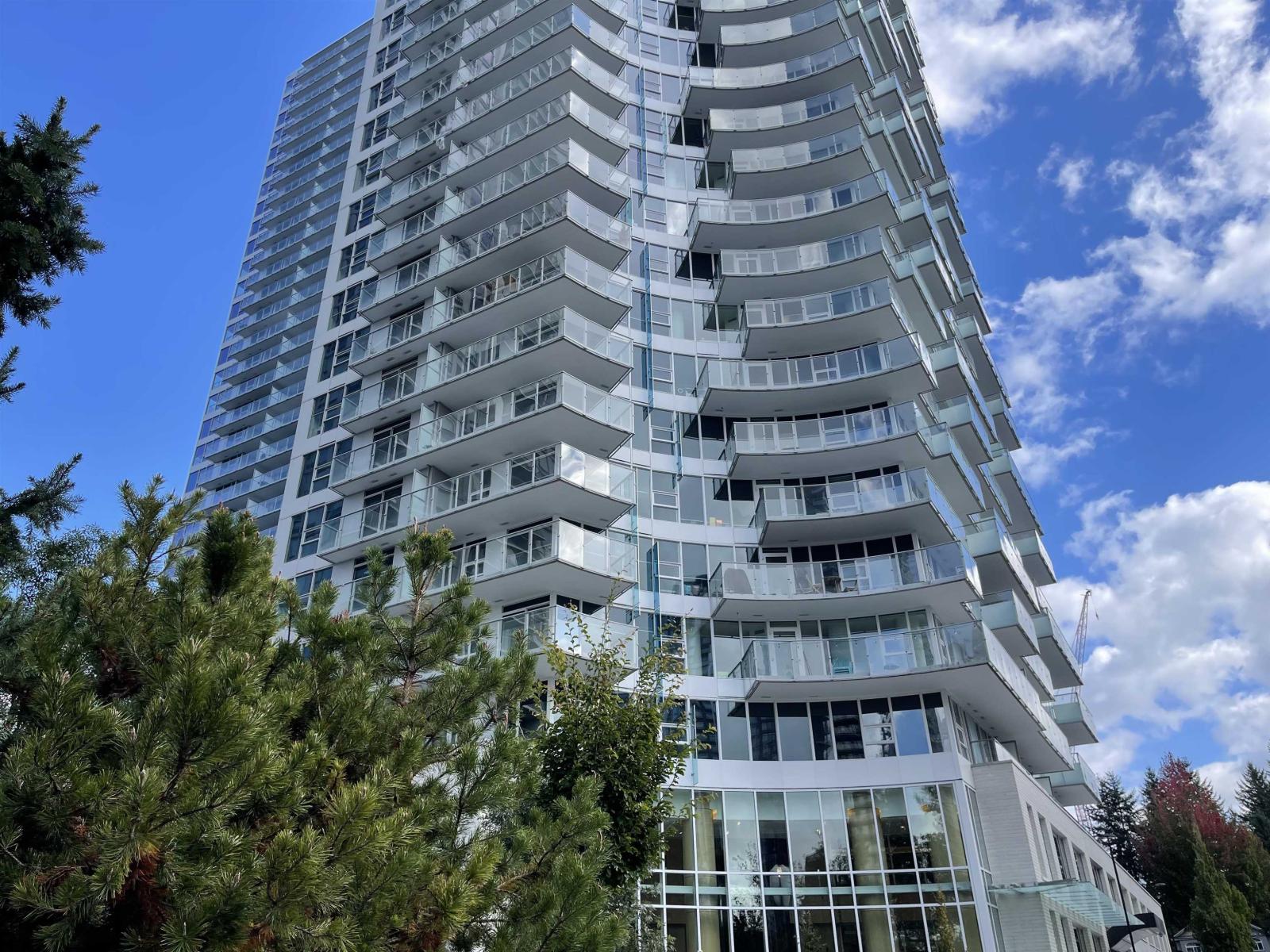 407 13768 100 Avenue Property Photo 1