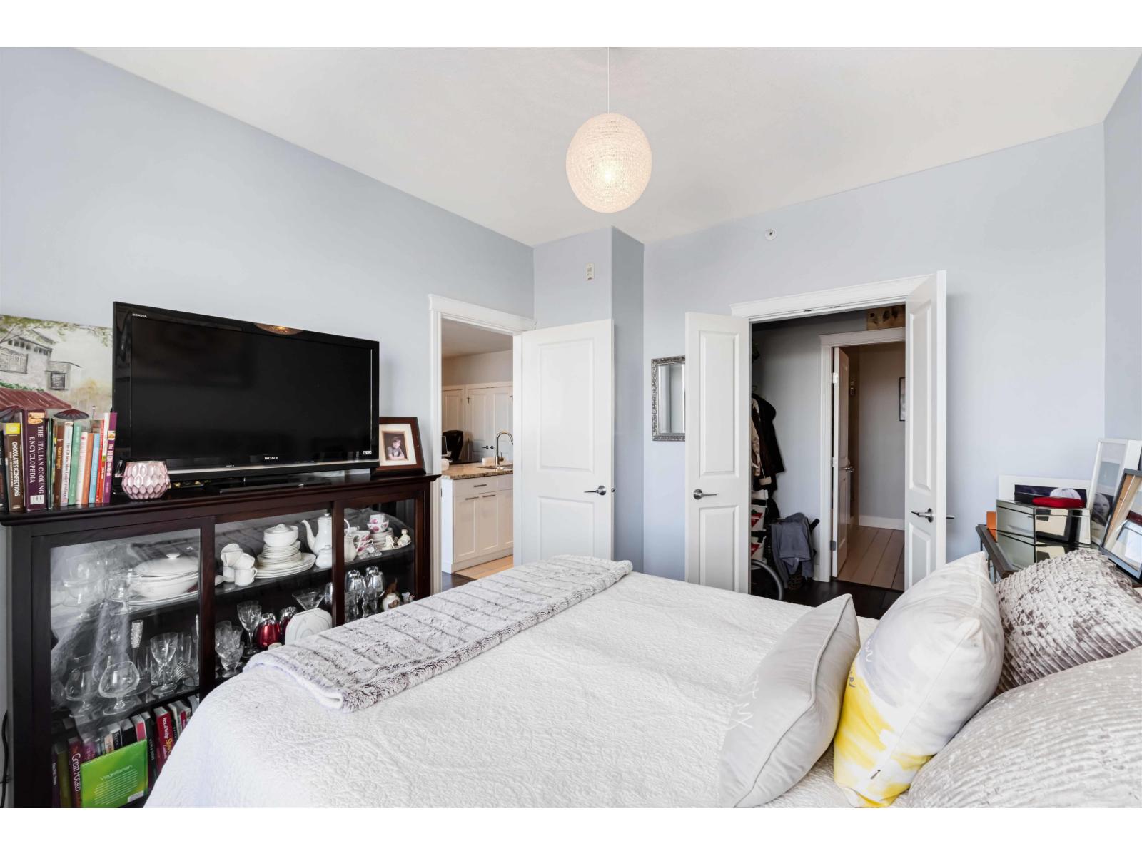 421 2970 King George Boulevard Property Photo 14