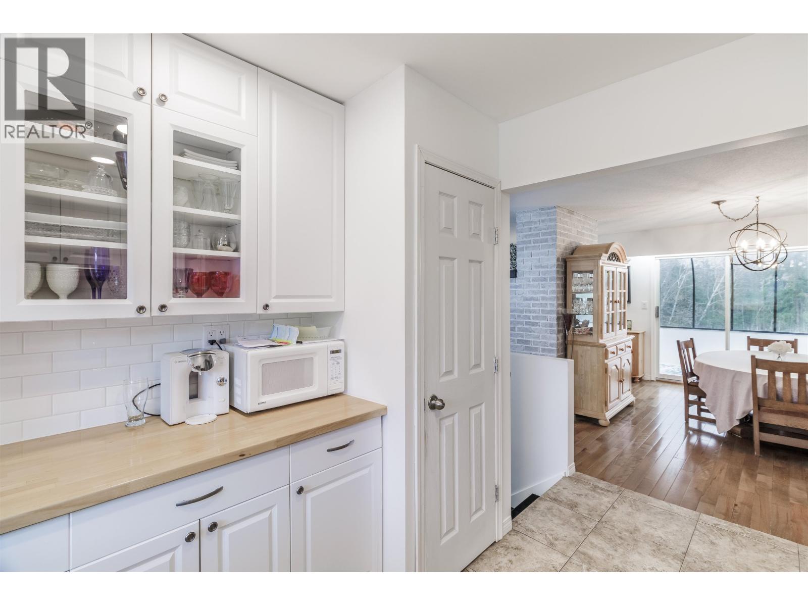 4715 Parker Court Property Photo 12