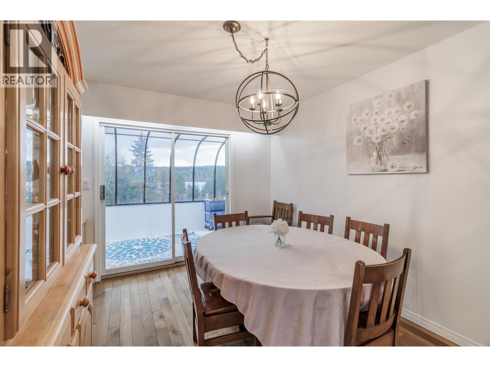 4715 Parker Court Property Photo 13