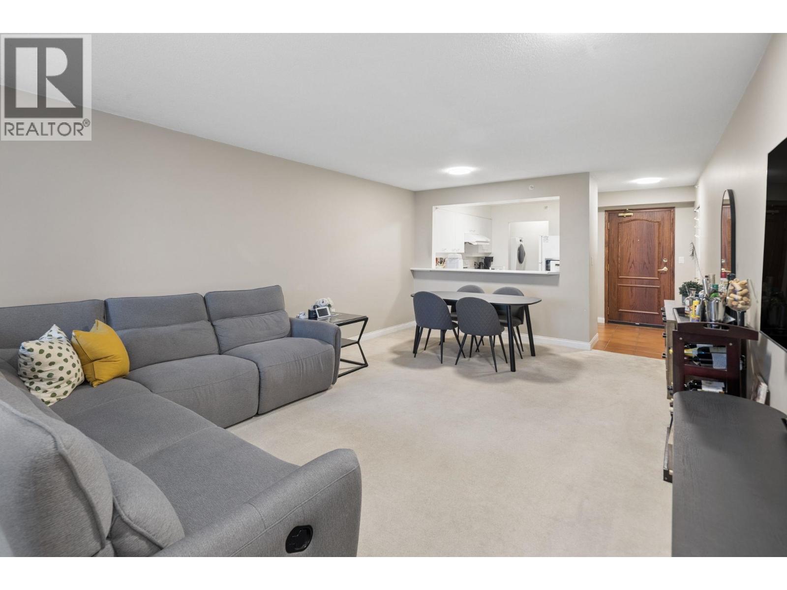 707 7380 Elmbridge Way Photo de la propriété 1