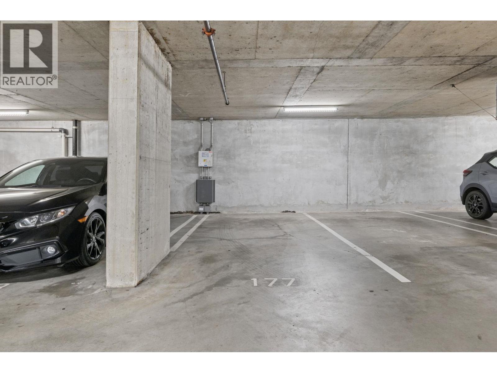 1704 668 Columbia Street Property Photo 21