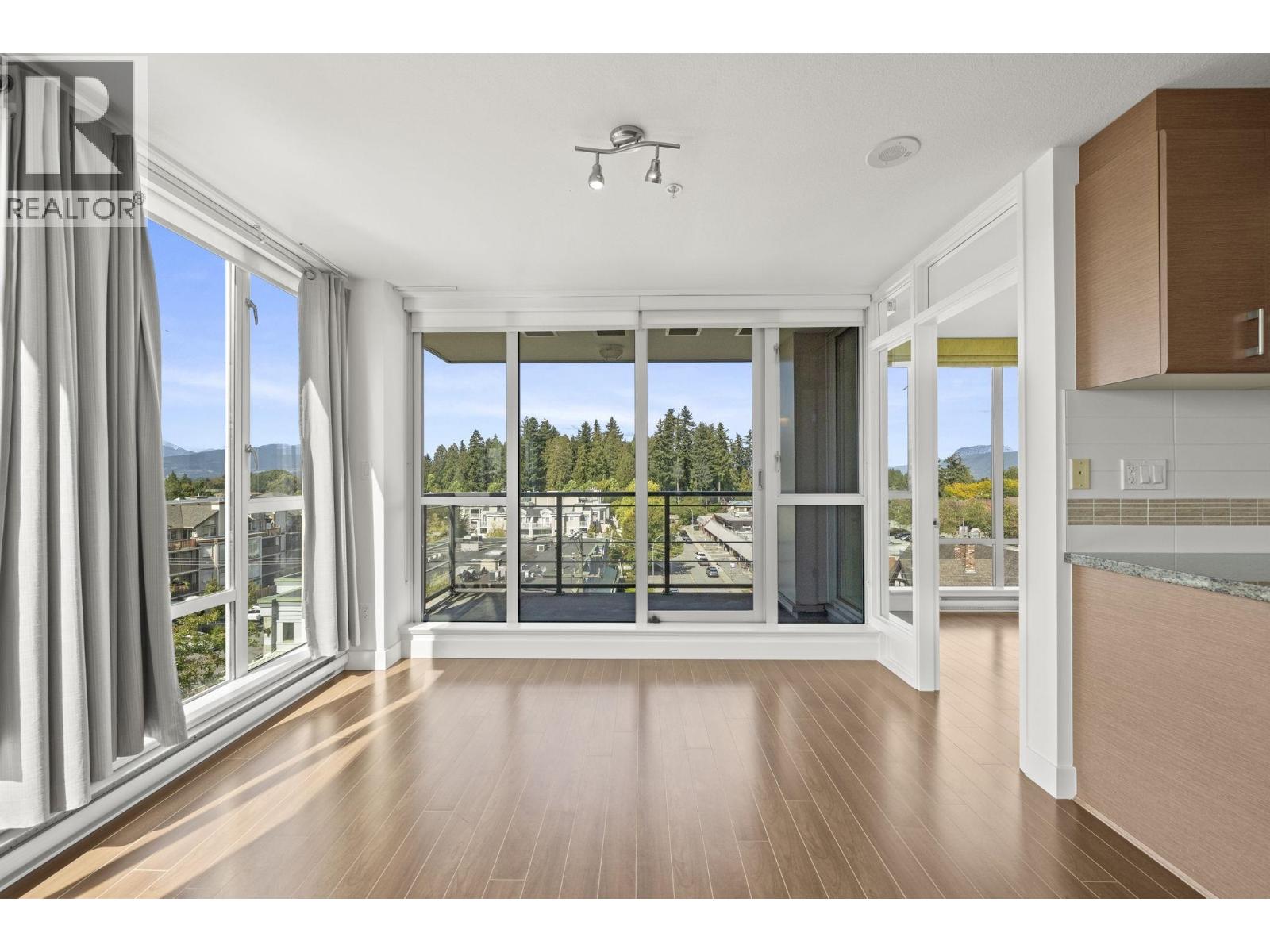 603 12069 Harris Road Property Photo 4