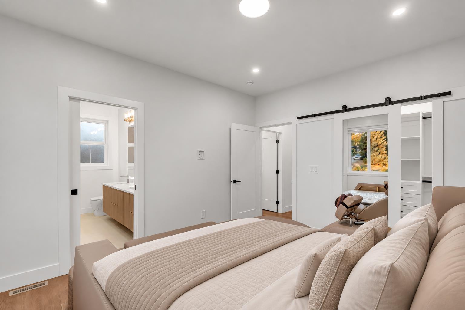 102 11410 139 Street Property Photo 12
