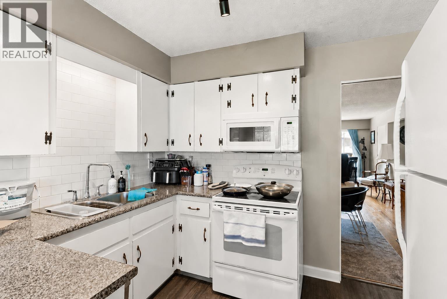 10151 Rosedene Crescent Property Photo 7