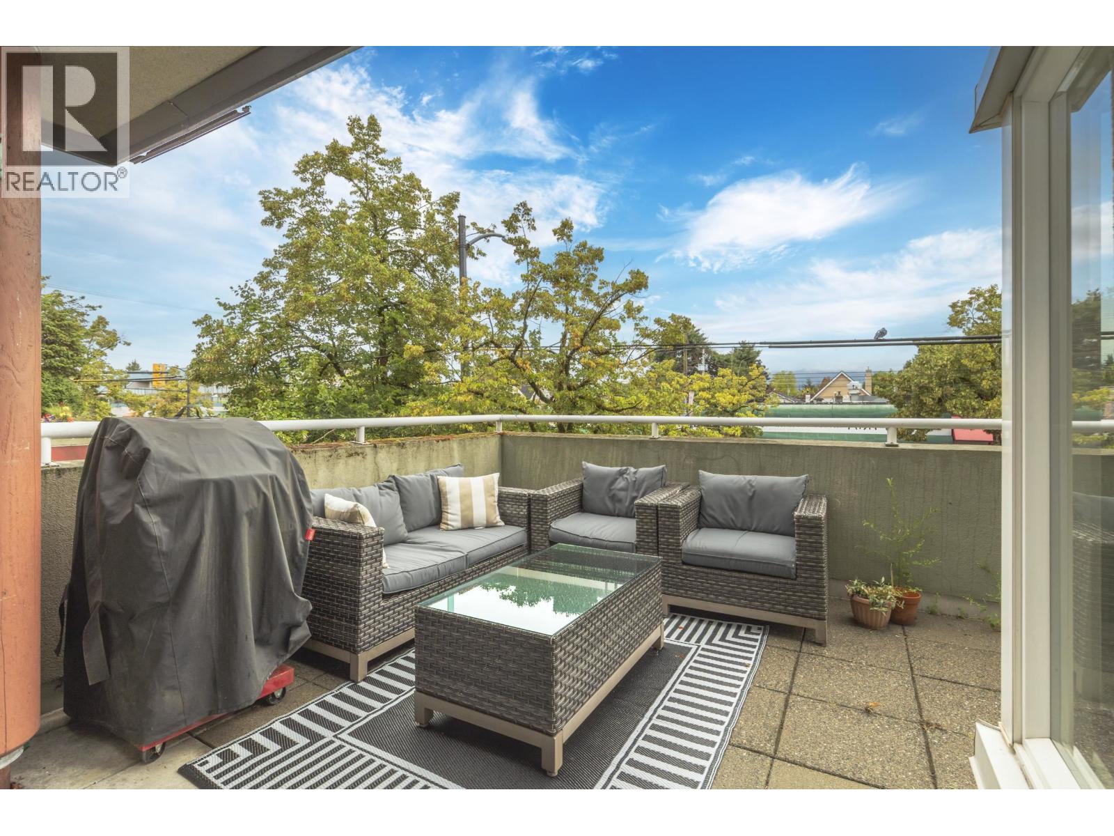 107 3280 W Broadway Property Photo 26