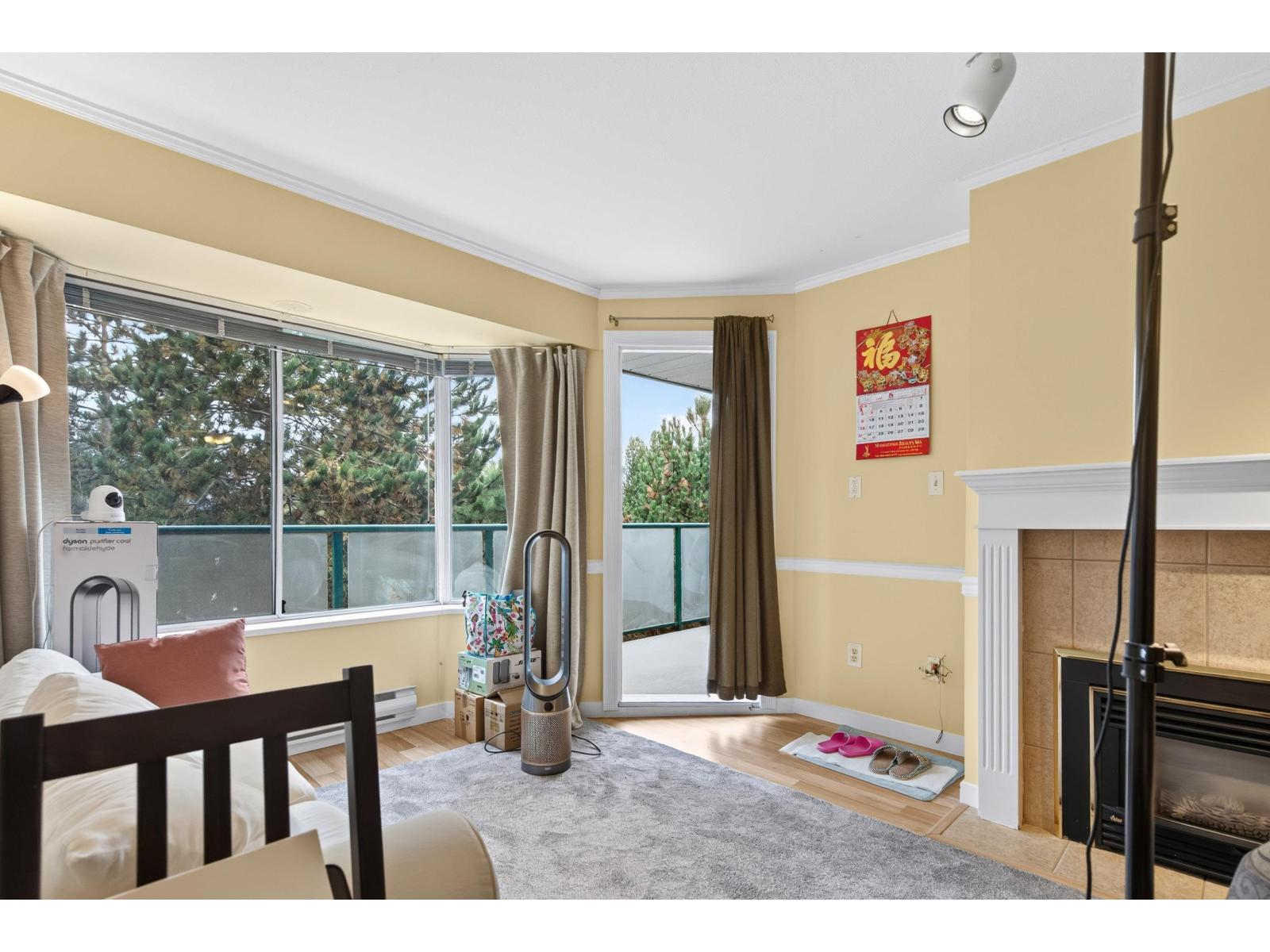 413 2962 Trethewey Street Property Photo 10