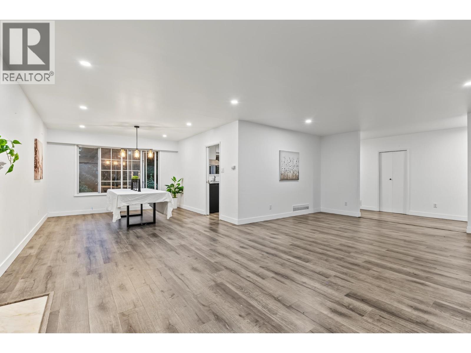 410 Ashley Street Property Photo 2