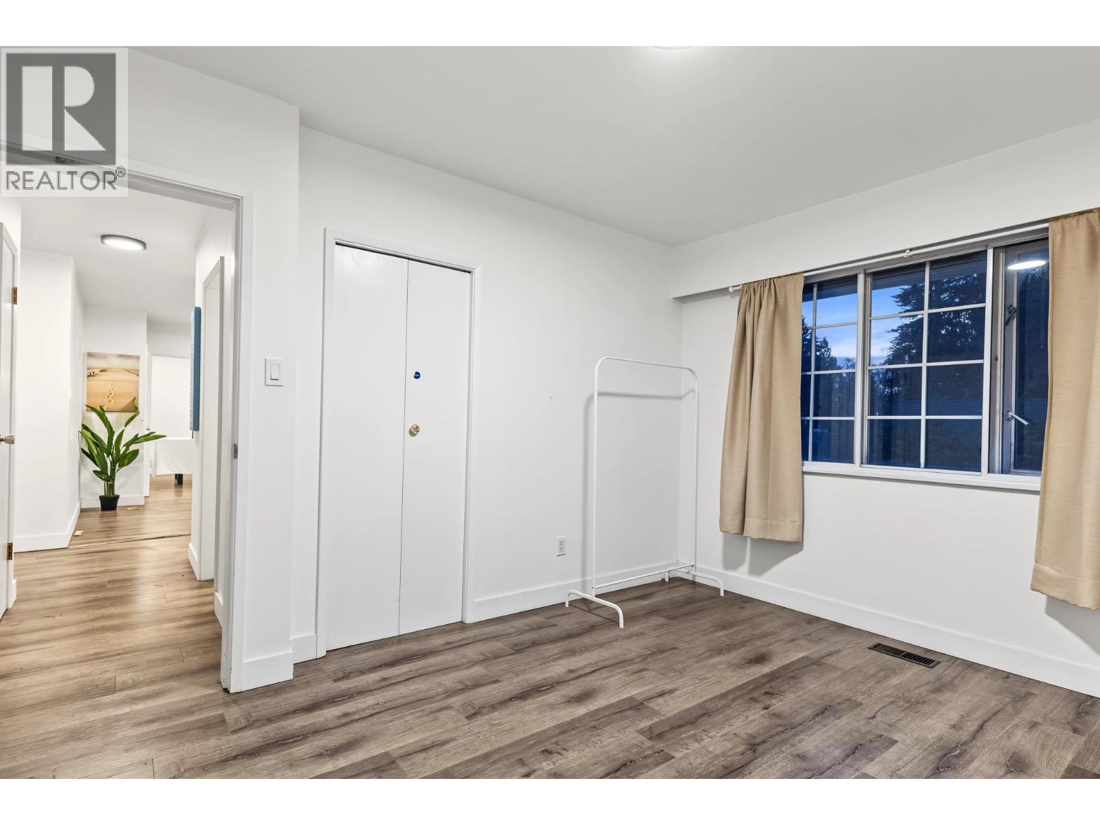 410 Ashley Street Property Photo 11
